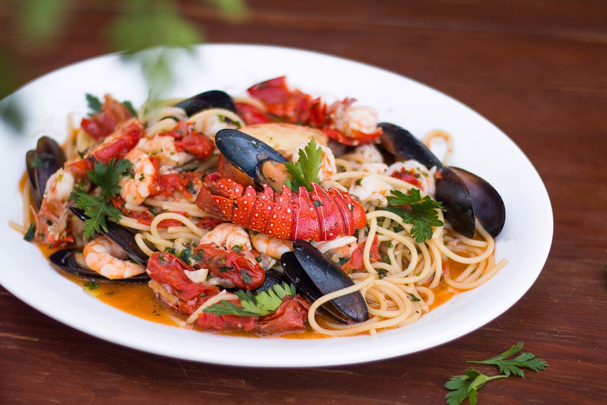 StandardFish's tweet photo. During our 20 plus years in business, we've received a lot of requests from friends and family asking for help to find high-quality seafood. That's why we decided to start the Standard Fish home delivery service.

Check out our selection of fresh seafood: https://t.co/TLeovuK08z https://t.co/sh71RPI8hA