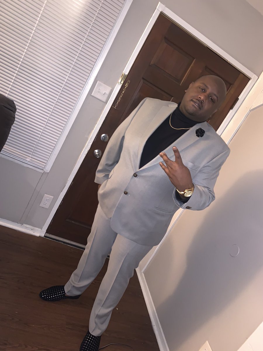 JustMyron's tweet photo. “Paid the cost to be the boss, wasn't even my most expensive purchase” #DussePapi #PardiGras https://t.co/WEWiZWIp3z