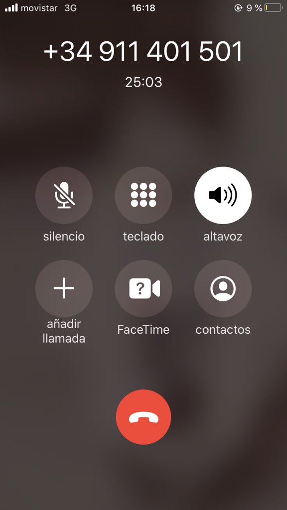 paquitacris's tweet photo. @AirEuropa Si nos tienen más de 25 minutos esperando al teléfono y no nos dicen nada. Ni un email ni más información. https://t.co/9HPSv7VtGU