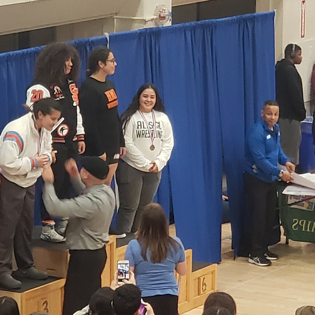 AthleticsAlisal's tweet photo. Congrats to Mercedes Rosales for placing 3rd in CCS and Karina Marquez for placing 4th in CCS. Our two lady wrestlers are going to state next week! Go Trojans! 🖤💚 https://t.co/QkW29eBEr2