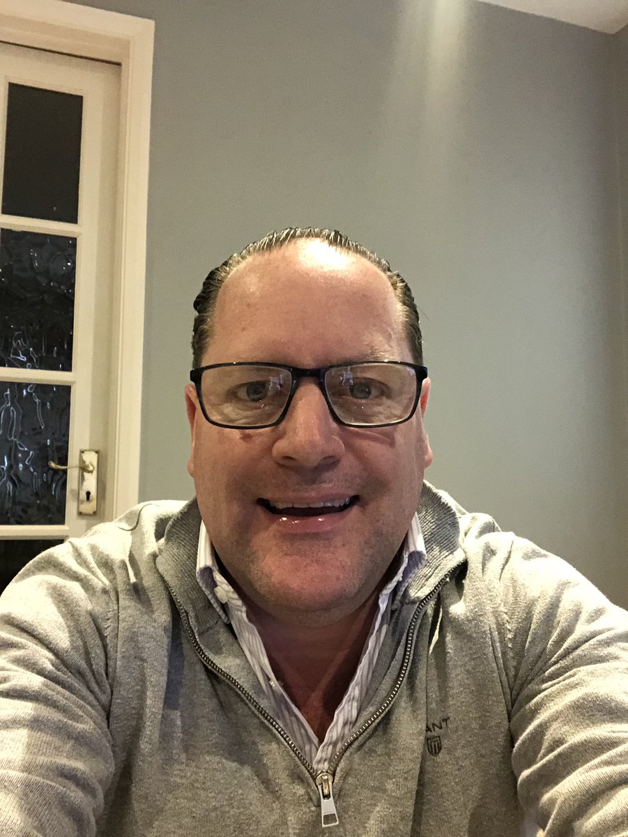 DickieArmour's tweet photo. Chill out Sunday afternoon reading a birthday present book by one of my favourite authors @davidbaldacci in my new reading glasses ๐ค๐
#AMinuteToMidnight https://t.co/q2ln1VIoes
