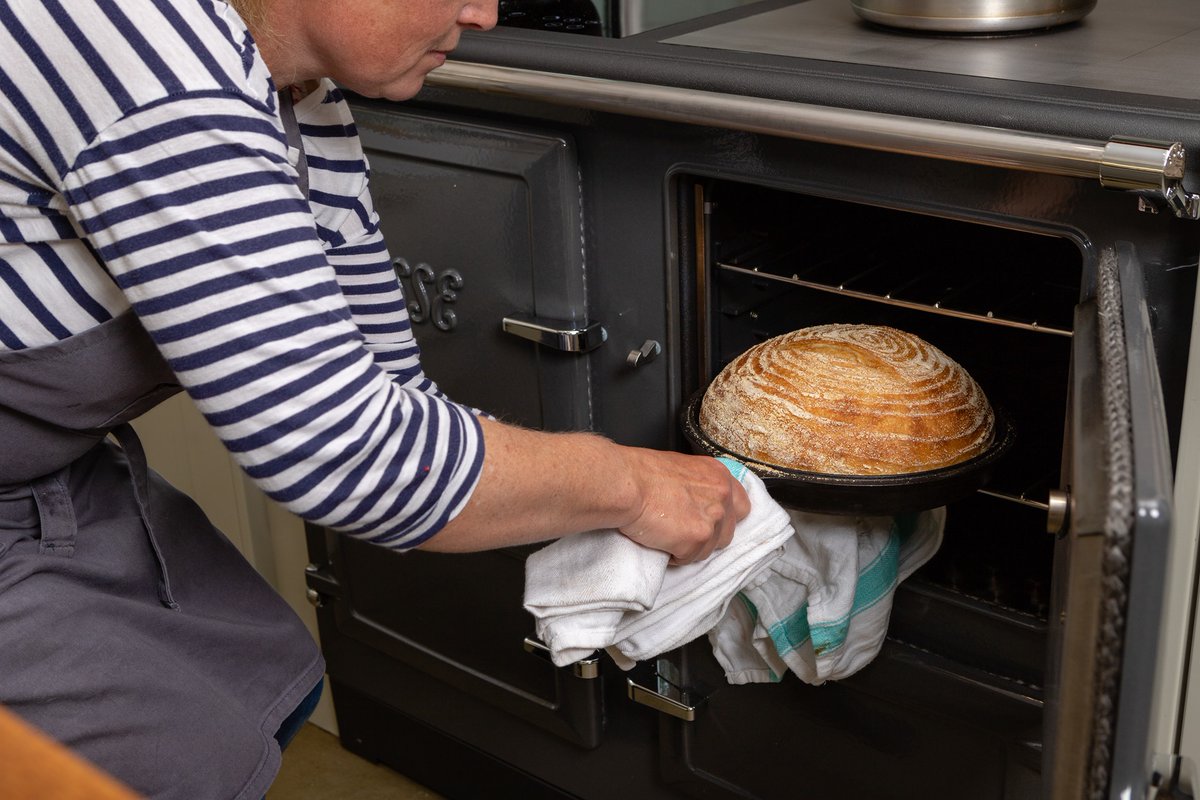 Rangemoors's tweet photo. ⭐️Esse Baking Demonstration 27th Feb⭐️
Celebrate #realbreadweek at our #ESSE electric range cooker baking demonstration THIS THURSDAY 11am until 2pm. 🥖🍞
All welcome - get in touch to find out more: https://t.co/PGNSrJ8JSE #Devon #cooking #bakingdemo #kitchen #rangecooker https://t.co/LNH5S7BFpy