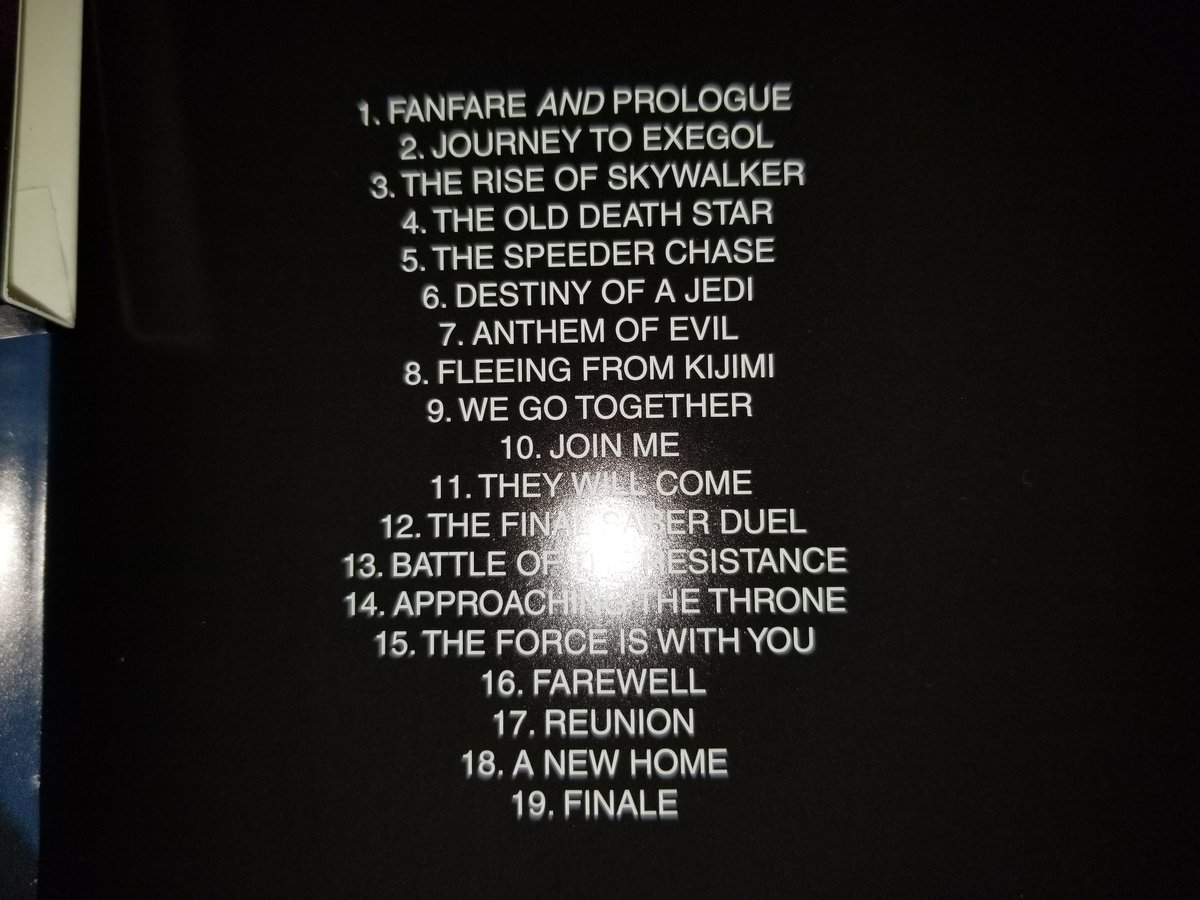 N氏の叫びとささやき On Twitter やっぱりcdを購入しました Ep7から始まった新シリーズのサントラ ライナーノートの曲名表記 また全部英語表記 いい加減和訳をつけて欲しい 昔の 小惑星の原野 とか当惑する様な表現良かったのに ステッカー3枚って 必要