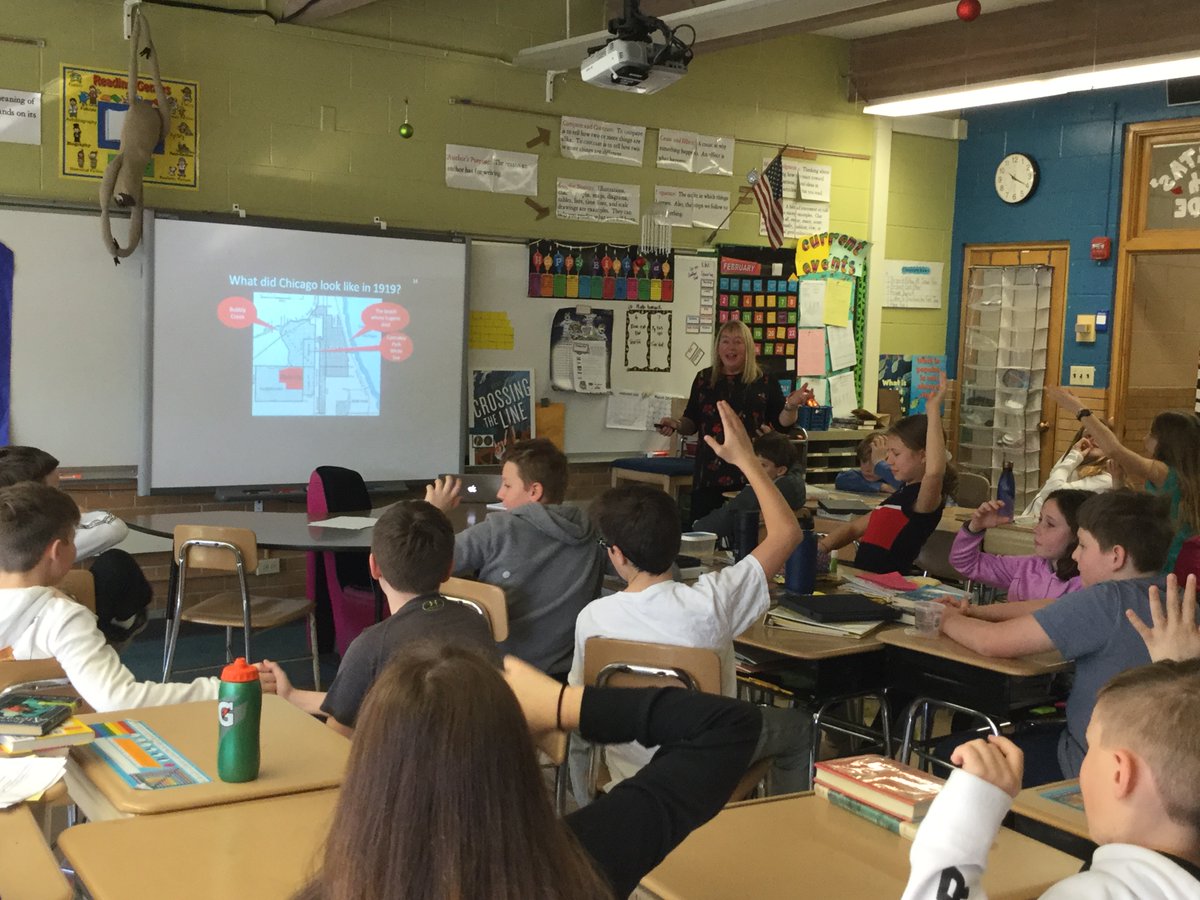 PierceDownerLRC's tweet photo. Bibi Belford visited Pierce Downer last week to meet our 6th graders and share how she delved into Chicago's history while researching for her book Crossing the Line. @BarbaraBelford @PierceDowner @AuthorFest58PTA #dg58libraries #dg58learns #BarbaraBelford https://t.co/giONqy2pNl