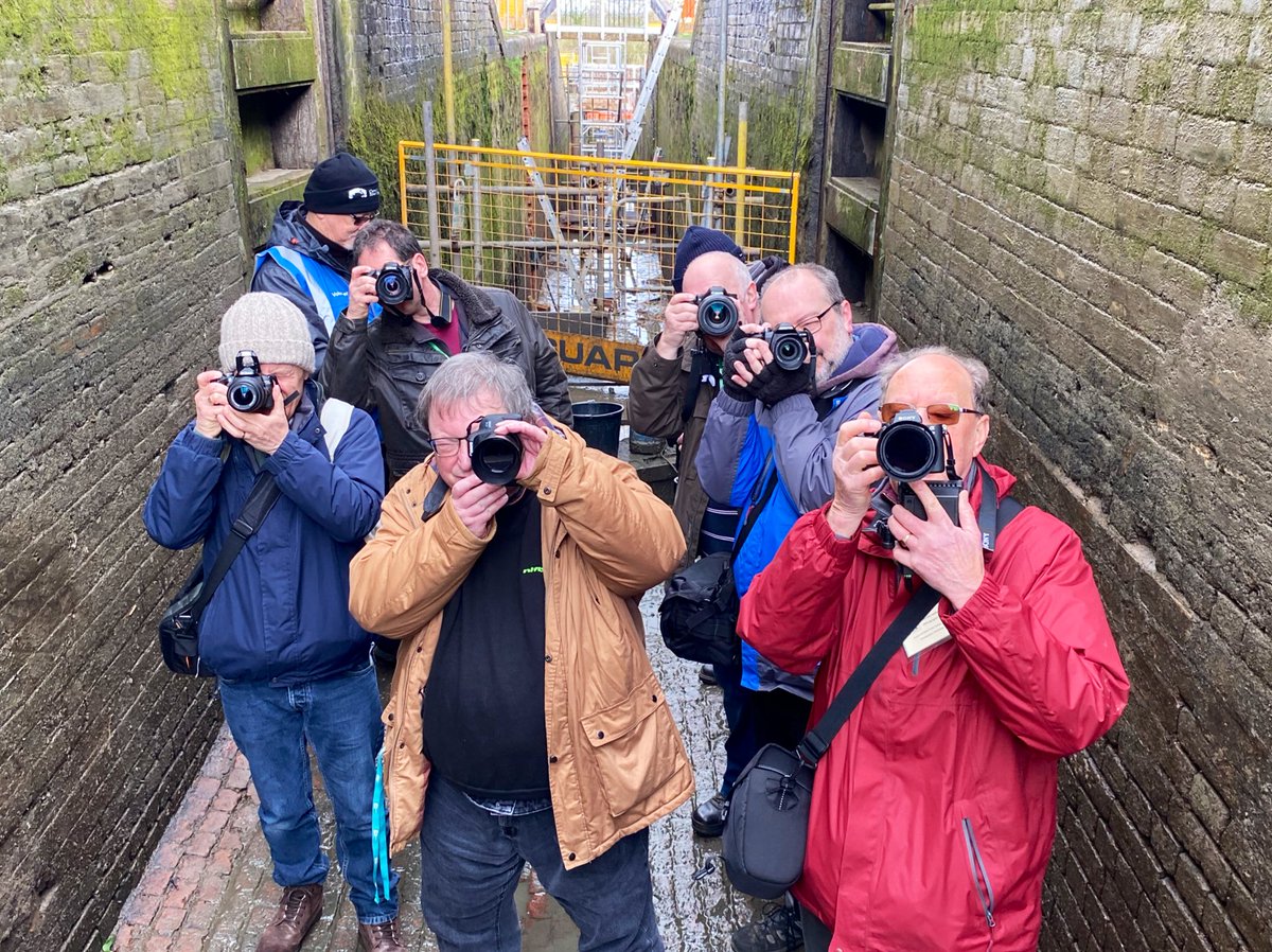 CRTEastMidlands's tweet photo. Two brilliant photography workshops at the Foxton Locks Open day today. Market Harborough Photographic Society took guests on a guided tour of the locks including the chance to get rare pictures from the bottom of lock 13. #WinterOpenDays #Leicestershire #photography https://t.co/de83DddGs4