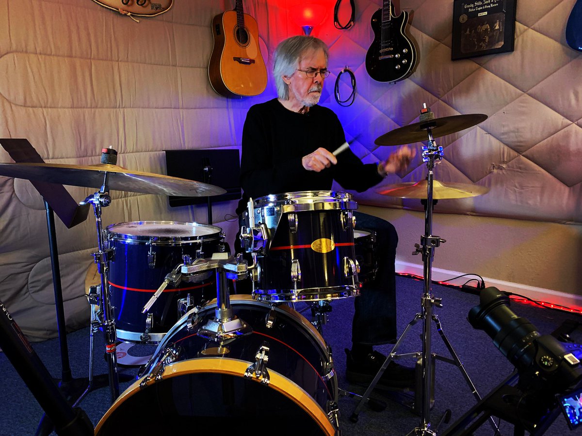 SkywayPictures's tweet image. We had the distinct pleasure of sitting down with Bill Berg, Drummer on Bob Dylans ‘Blood on the Tracks’. For the upcoming rock documentary, at #CrushedLeafStudios #TwoDaysInDecember #MadeInMN #DylanDoc @FrigidFilms #SkywayPictures  #Film #Documentary @Doc_duNord