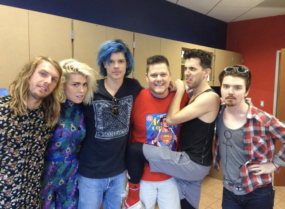 jeffknet's tweet photo. Happy birthday! Hannah Hooper of @GROUPLOVE. Such a cool band. Here we are backstage at #edgefest2014 #WelcomeToYourLife #TongueTied #WaysToGo https://t.co/H719GH4cj5