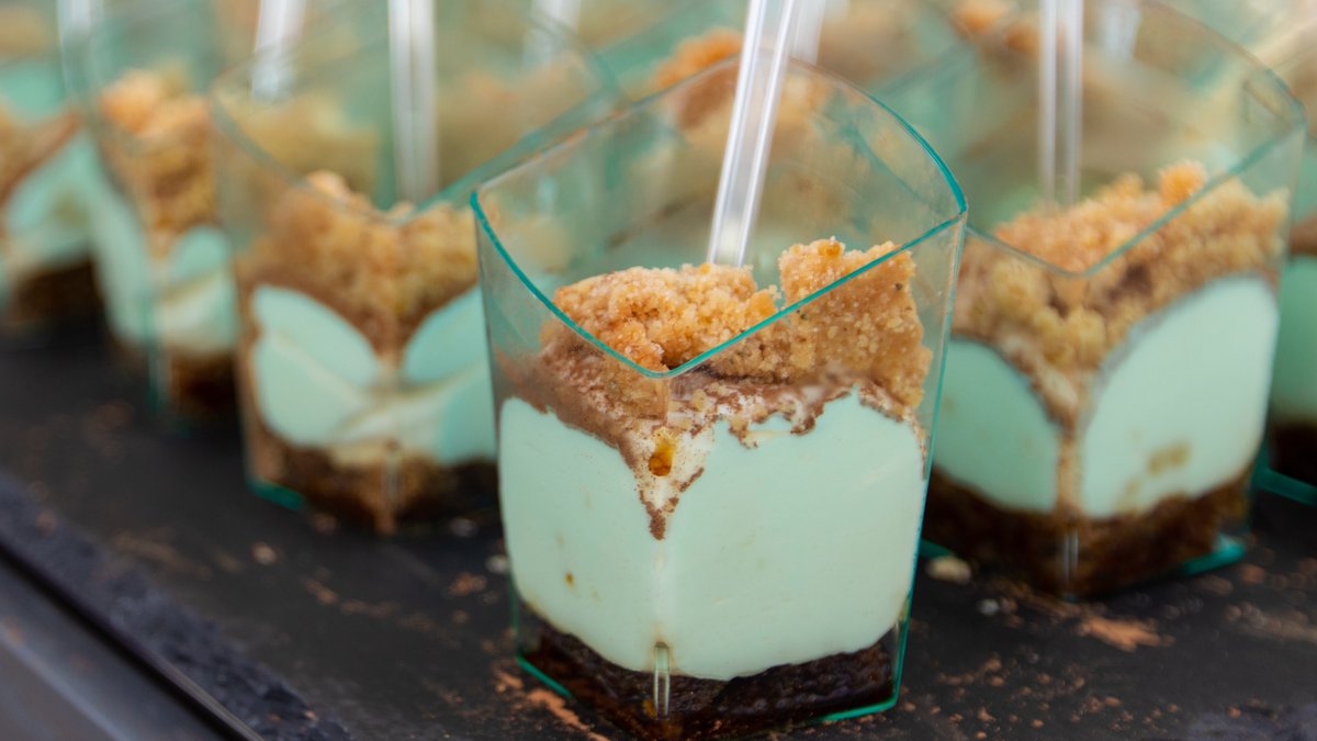 dbgphx's tweet image. Let #DevourPhoenix Day 2 begin! Hope to see you there 🍴 #DesertBotanicalGarden #PhxFoodCulture #WildDBG