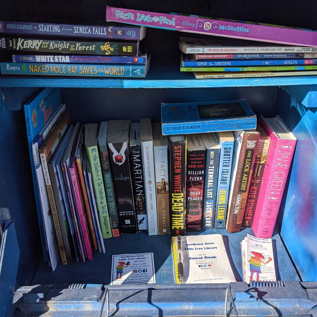 lfl73462's tweet photo. We have one more 🌞 day until ❄️🥶 is back. While you're out enjoying it, grab a 📖 to read! We're stocked with a variety of books for all ages.
#lfl73462 #northviewdrivelittlefreelibrary  #littlefreelibrary #littlefreelibrariesofiowa #bookcrossing #harrypotterlibrary https://t.co/ASQu7OEwsQ