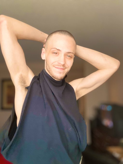 Uhh https://t.co/j0Ca7W8vHz<a href="/tag/newprofilepic"class="tags"><span>#newprofilepic</span></a>