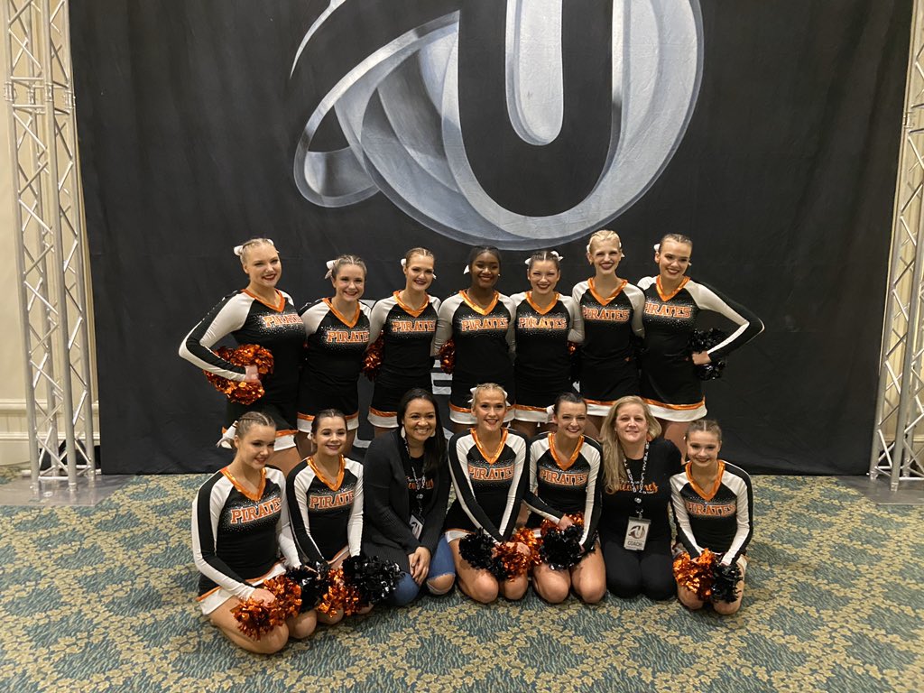 It’s finals day! This is what we came here for!! Watch the Treasures compete in finals for small varsity hip hop at 1:12 Central Time at this livestream link danceera.com/embedstream/5
