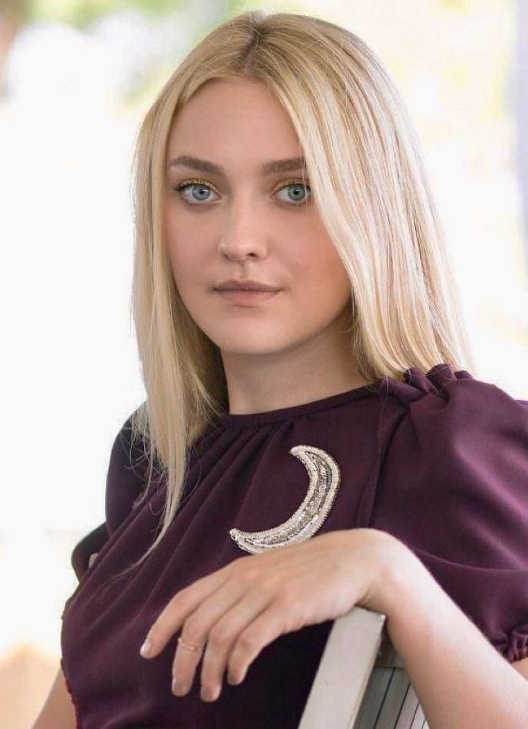 Happy Birthday to Dakota Fanning who turns 26 today! 