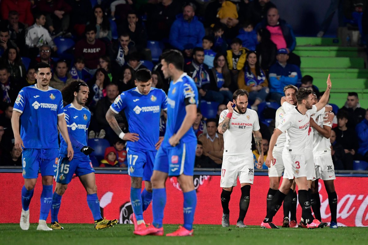 infosportplus's tweet photo. Football - @LaLiga (J25)
Le FC Séville s'impose largement sur le terrain de Getafe (3-0) pour grimper au troisième rang du championnat espagnol. #GETSEV https://t.co/fkZt9VWyhX