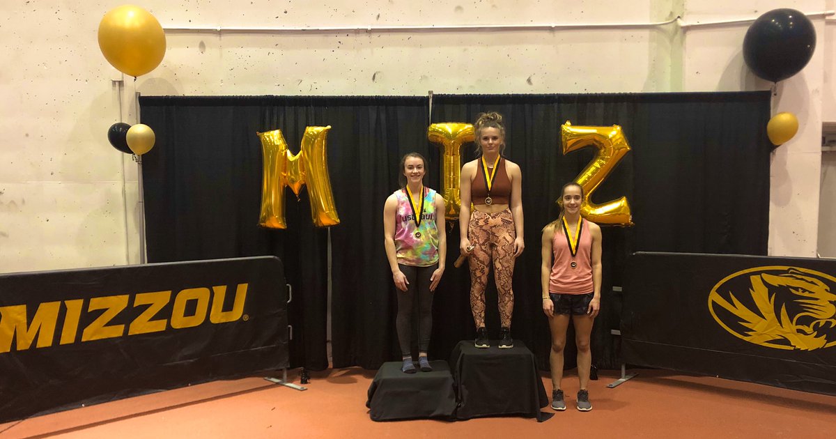 Women’s Pole Vault Results:
🥇Holly Robinson: 3.56
🥈Lynsie Curtis: 3.35
🥉Kayla FitzWilliam: 3.20