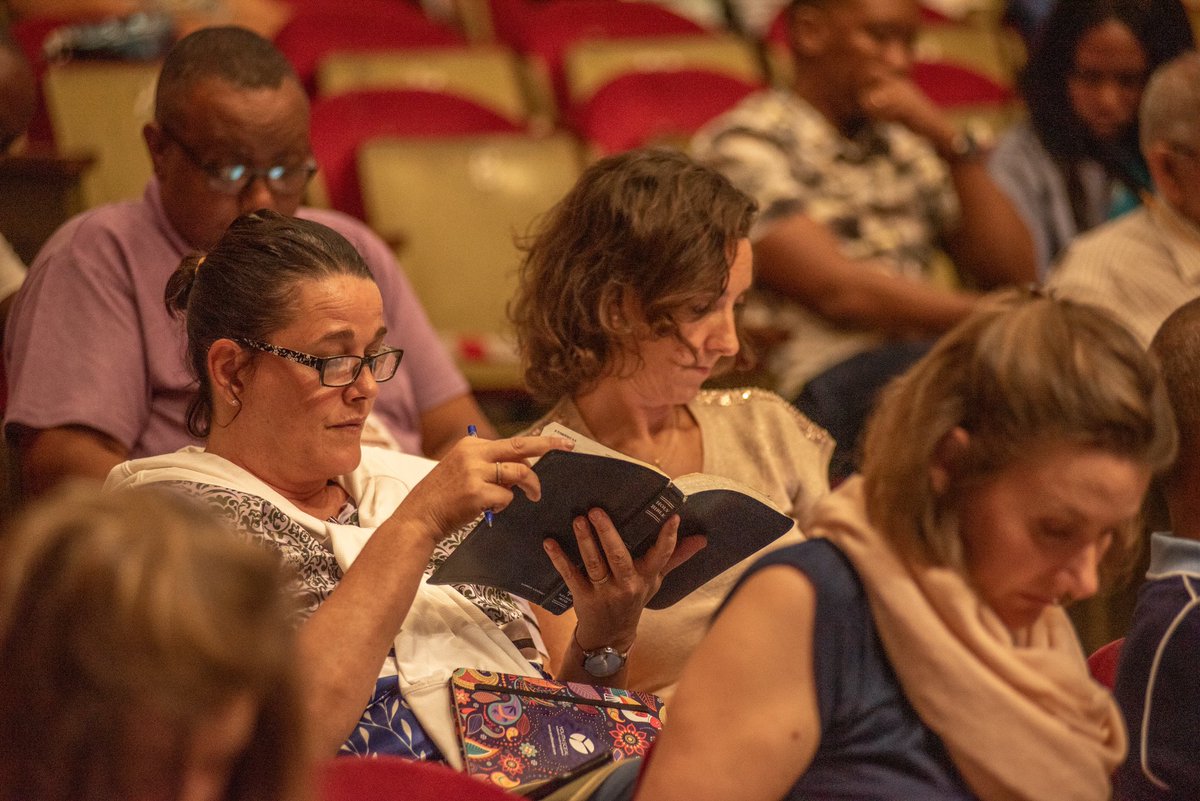 ctminews's tweet photo. Build Conference: Cape Town Day 4 Session 1 “The gospel will always bring shaking, opposition, and division in us and amongst us. But when we make a decision, God’s grace will help us each step of the way.” - @stephengach #BuildConference #CapeTown #Jesus #Leaders #God #Pastors https://t.co/kzxsgjbxRp