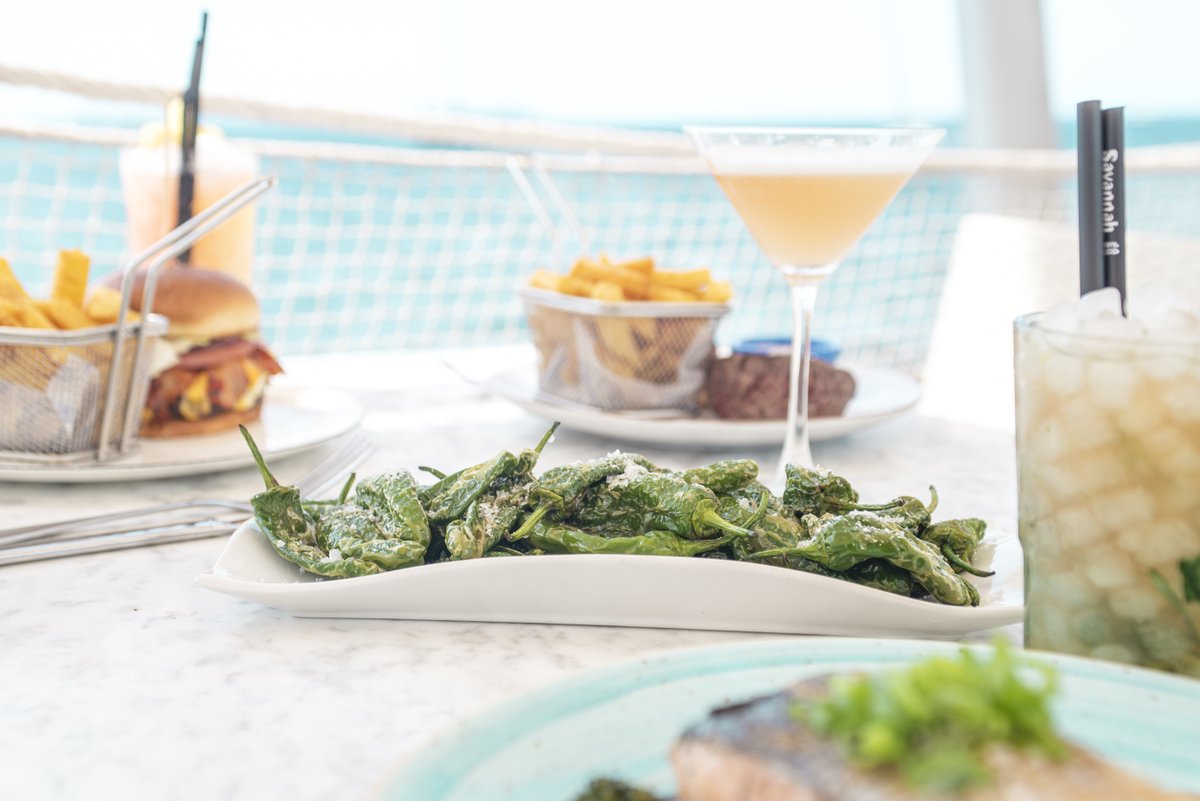 Padron peppers with sea salt. The perfect starter to share next summer. 🍴