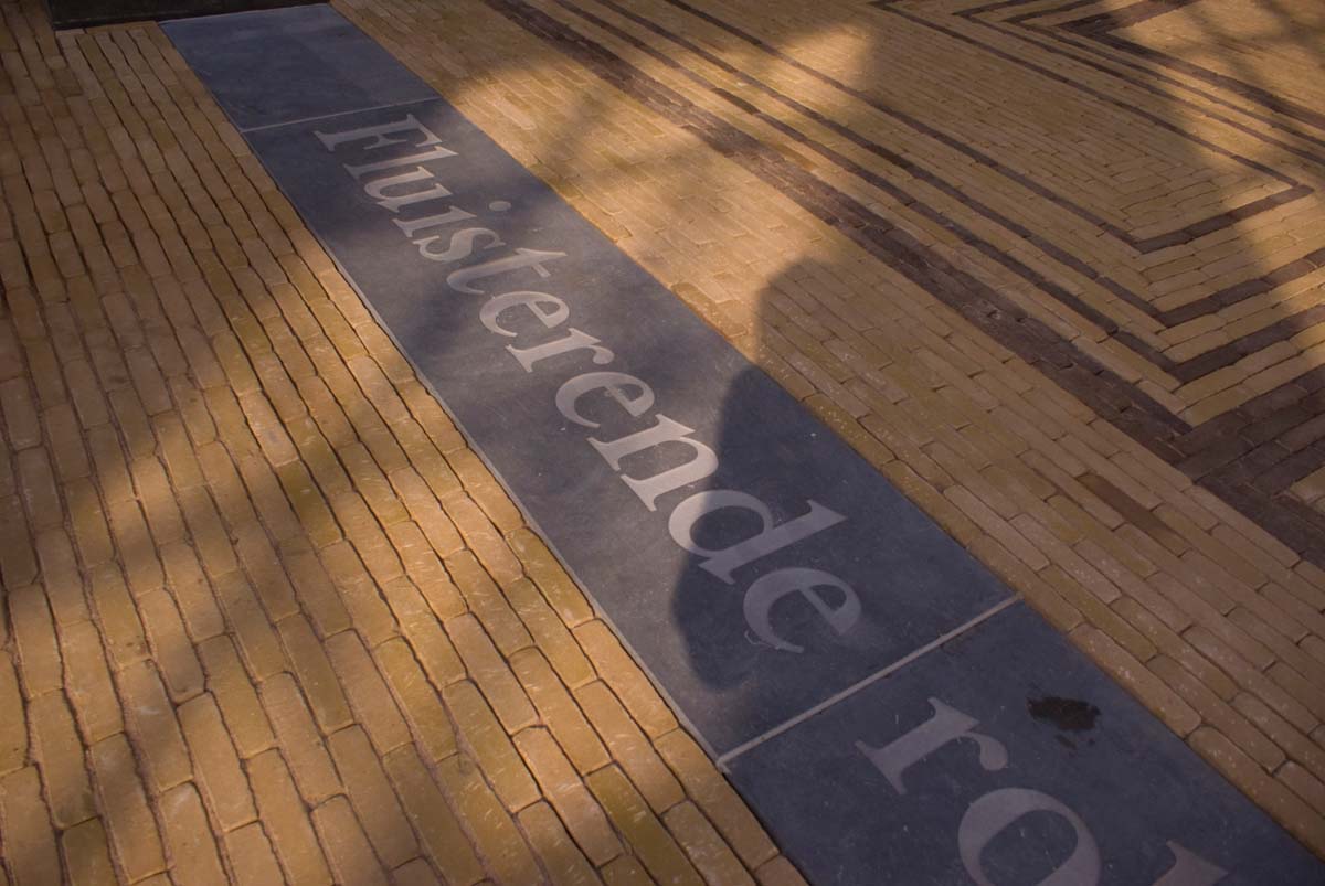 Vande_Moortel's tweet photo. Batavia Stad Outlet Centre is situated in Lelystad (The Netherlands).
Our shiny, elegant #AncienneBelgiquePaver Bronze Yellow fits pefect in its environment. The pattern created with our Camel paver accentuates the 'promenade' atmosphere. ๐
#ShapingPlaces #UniqueMaterials https://t.co/0hW3TY6dGE