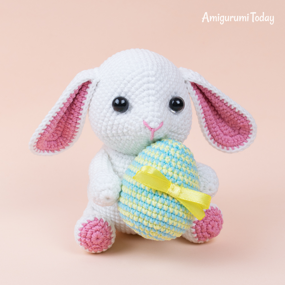 shakymonkeycom's tweet photo. This cute lop-eared bunny can make a perfect Easter gift! 🐰🥚🥰

Crochet it with our pattern ➡️  https://t.co/jtQU0uPaed https://t.co/Dg0nYZReLD #amigurumi #chroche #pelus #oyuncak #orme #shakymonkey #tshirt #brand #design #cloth #tee