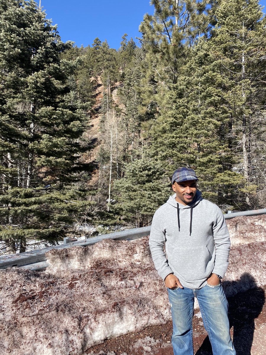 Thanks much to the wonderful people of Hobbs, New Mexico for hosting and the opportunity to be the speaker for your NAACP Annual Black History Banquet. It was an honor to visit and learn in Hobbs and Santa Fe this weekend #CultureofLove