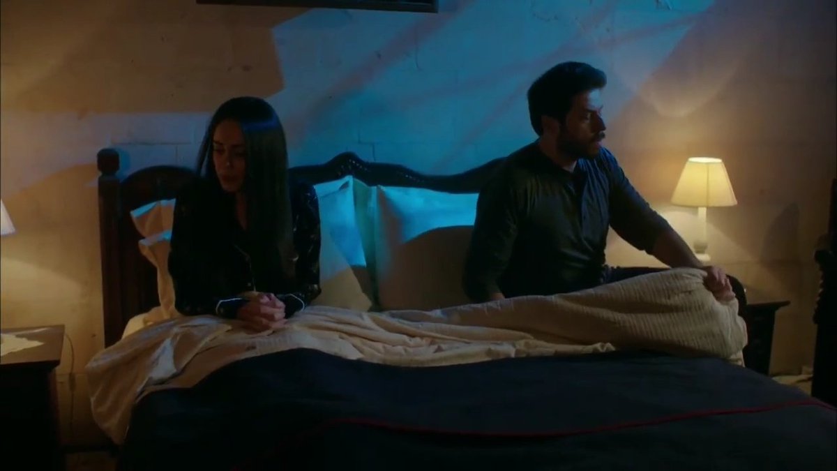 julianaazevedb's tweet photo. already sharing the same bed... guess that baby in the trailer was theirs #Hercai #AzLif https://t.co/6d2SOEzRGa