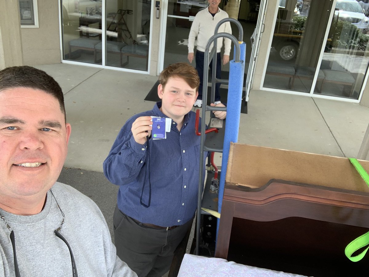 1ProudBengal's tweet photo. Just moving a little furniture for a friend.... #TheCall #BengalsAnswer @BlythewoodHigh @1ProudBengal How will you answer the call to serve? https://t.co/ETw2xrCPPR
