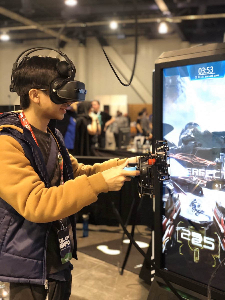 VRLEOUSA's tweet photo. Here @LVLUPEXPO in Las Vegas. Come play https://t.co/fgsAbTg92E