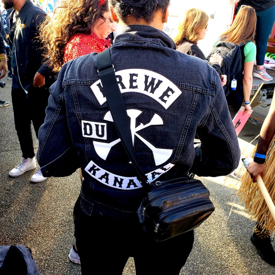 👁 Our MB 85 Double Multipurpose #Bag at the <a href="/krewedukanaval/">Krewe Du Kanaval</a> — a trusty #companion for all kinds of activities. 📷 <a href="/MartineMontreal/">Martine St-Victor</a> Shop now: bit.ly/2PnjMWX