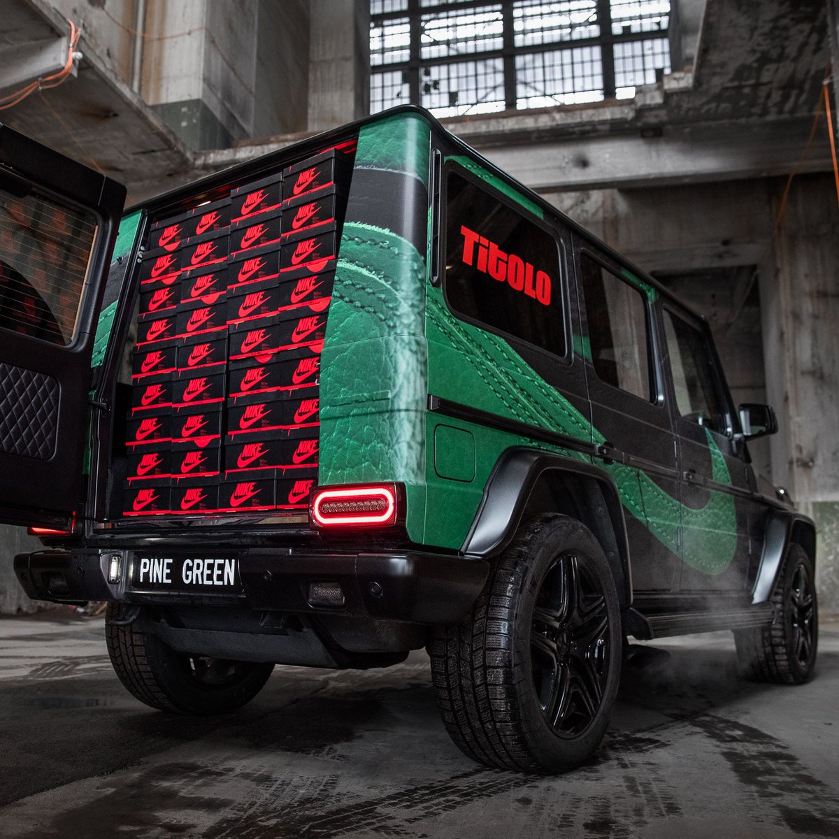 Lo último de Mercedes-Benz son unas míticas Air Jordan 1 | SoyMotor.com