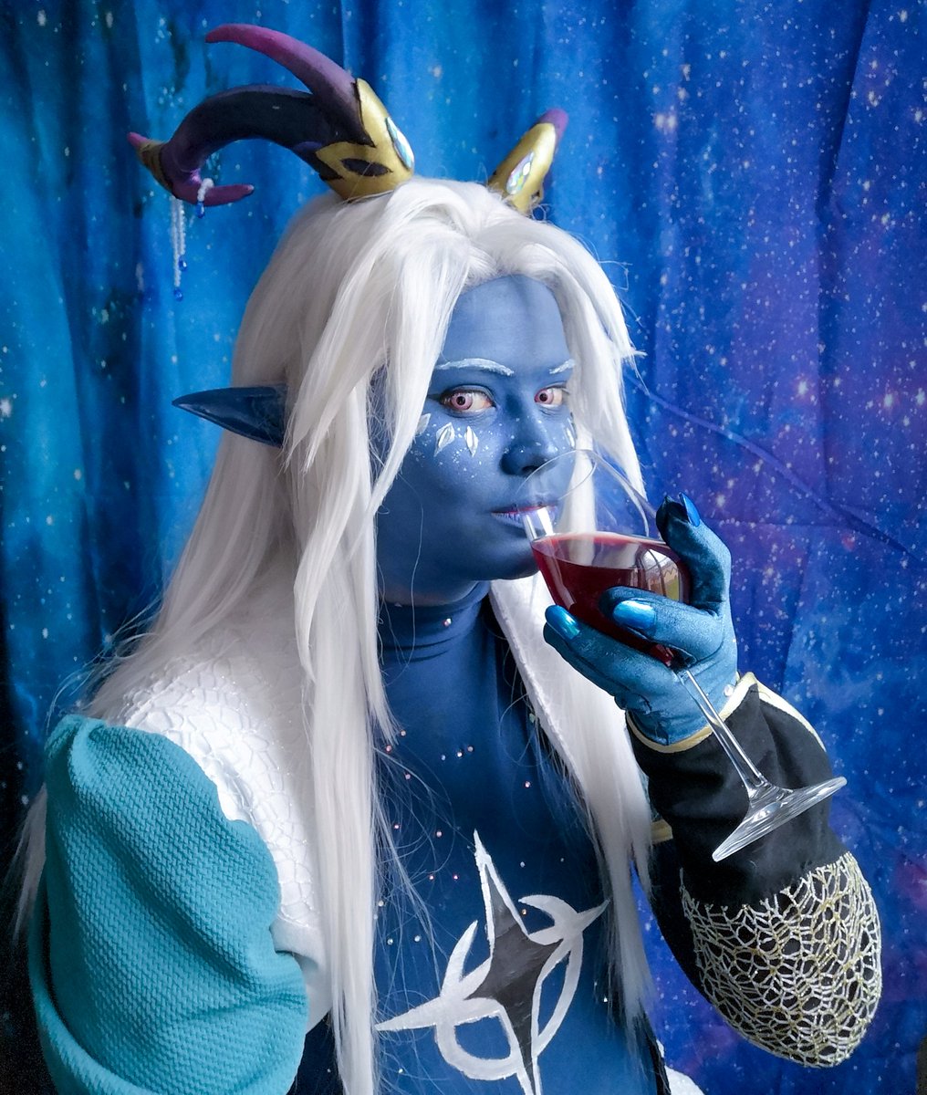 Sharly_puh's tweet photo. I redid the #Aaravos makeuptest 🥰
Felt much better now and at least I have a superlate entry for #aaravosweek2020
Thank you who participated in. It was so nice to see so much content around my birthday. 💗

So cheers!

#tdpcosplay #TheDragonPrince https://t.co/pi3MkciZG6
