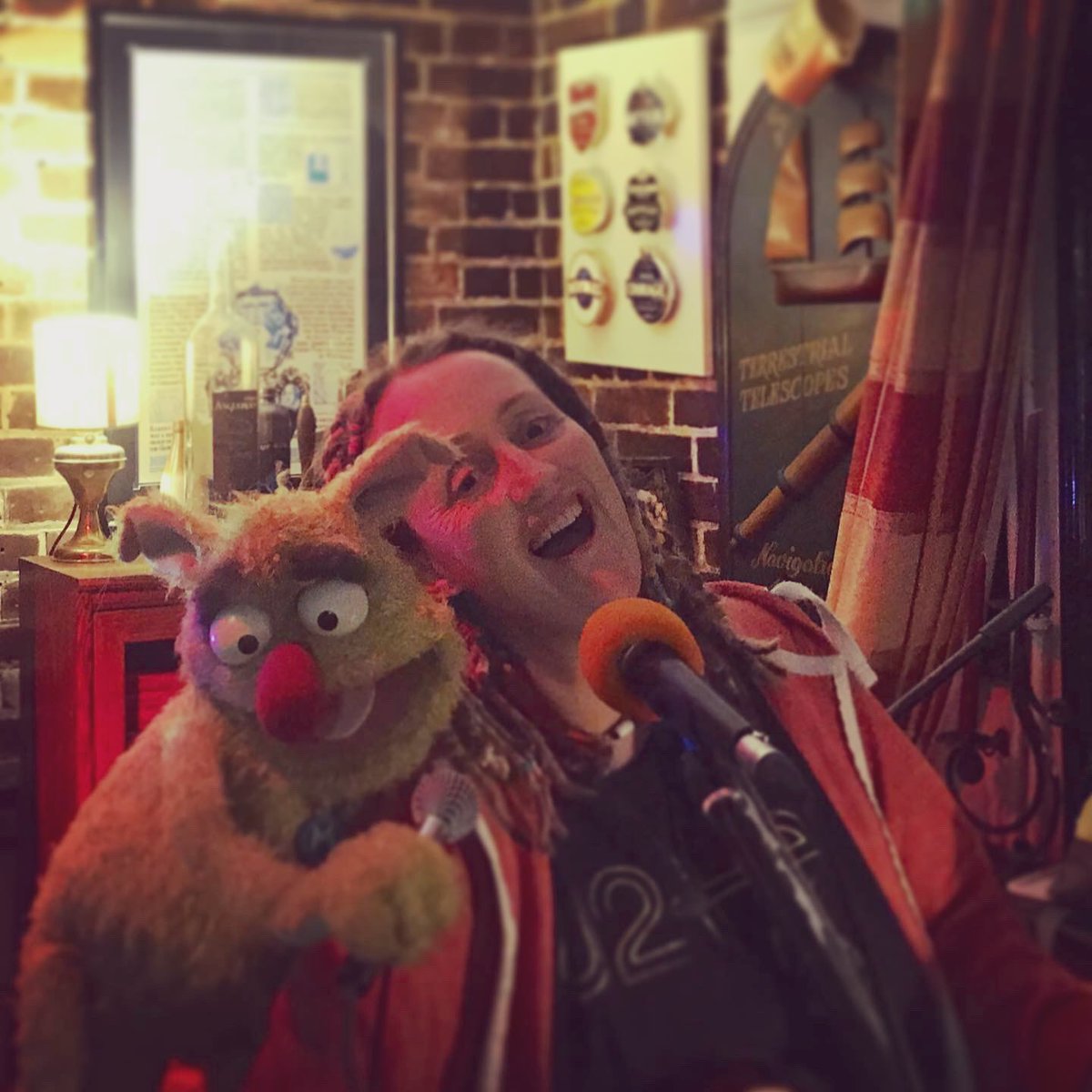 CJandMax's tweet photo. Live performance last night at the White Horse, Chilham! #duo #muppet  #cjandmax @CJandMax @cjstrumsguitar https://t.co/QhlJvEu2JT