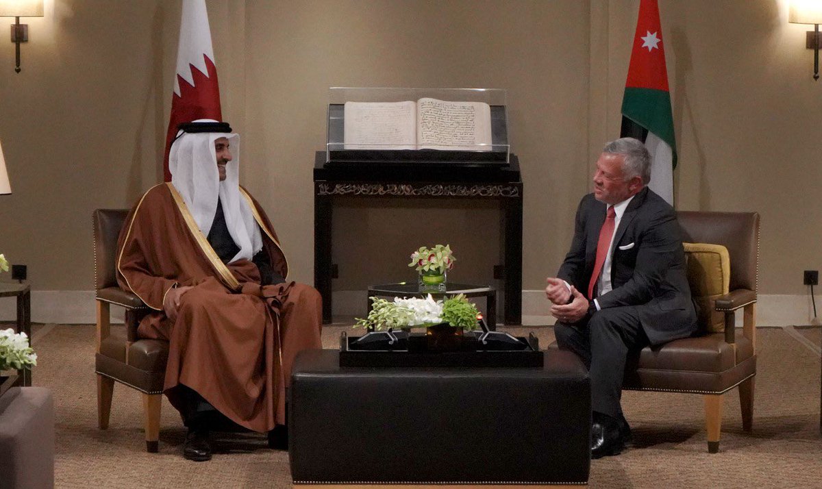 JoaanBinHamad's tweet photo. سيدي حضرة صاحب السمو أمير البلاد المُفدى يصل إلى المملكة الأردنية الهاشمية الشقيقة في زيارة رسمية ويلتقي أخاه جلالة الملك عبدالله بن الحسين ..
العلاقات الأخوية والتاريخية بين كعبة المضيوم وأرض النشامى أعمق وأقوى بإرادة ورعاية القيادتين الرشيدتين ..

@TamimBinHamad https://t.co/0xk8yz3O36