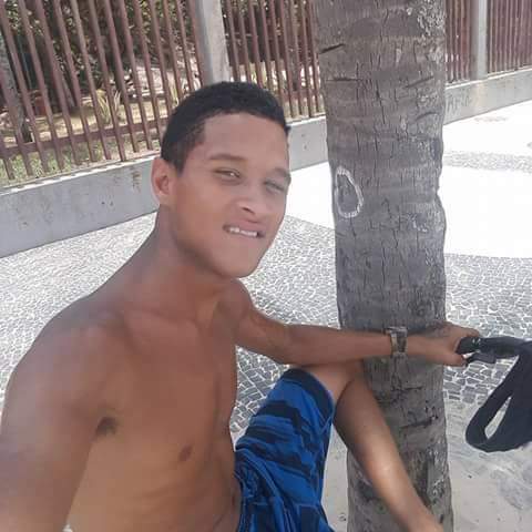 LnDoAra's tweet photo. Nunca jamais esquecerei vocês mao 😔😔😭😭😡 https://t.co/g2Ef6fGmqg
