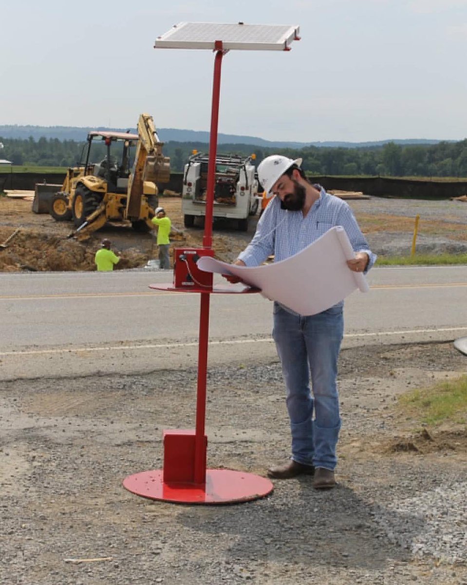 SunChargeCanada's tweet photo. An addition to our lineup; “Remote Job Site Charging Station”. Designed for quick & easy deployment and assembly to remote job sites. Comes with 5 dual USB ports. Stay connected. Stay safe. LED lighting highly recommended as an add-on. #PlugInOnUs #PowerUpOnTheGo ☀️☀️☀️ https://t.co/KgY6YVEb0b