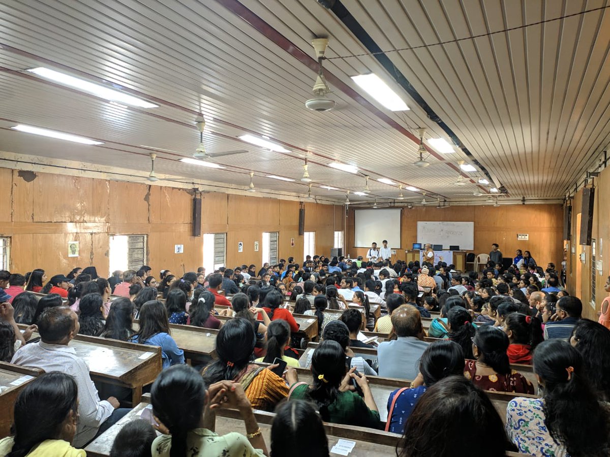 NssLdce's tweet photo. NSSLDCE had organized a workshop for "Rang Amaizi-A unique wall painting competition"
Dr. Maulik Shah-design faculty conducted the workshop for participants who would paint the walls of LD college of engg. and Guj. University.They have learnt trick,tools and cleared queries out. https://t.co/3C4qWU05NP