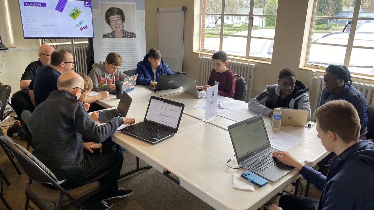 tnmoc_coderdojo's tweet image. We had a great session today @tnmoc, coding on Microbits and Python! We made Rock, Paper Scissors on the Microbits and a Robo Top Trumps game in Python.
#kidscode @CoderDojo #coding #microbits #python @microbit_edu