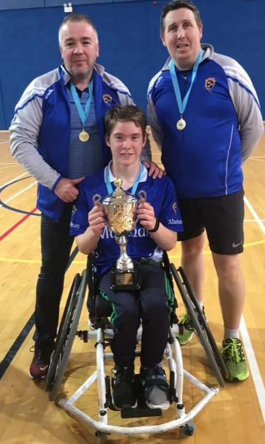 #Congratulations to Cian Horgan who was recognised by Kerry County Council following Munster winning the M Donnelly Interprovincial Wheelchair Hurling All Ireland 2019. 🏑♿🏆🏆🏆#WheelchairHurling #Mumhanabú