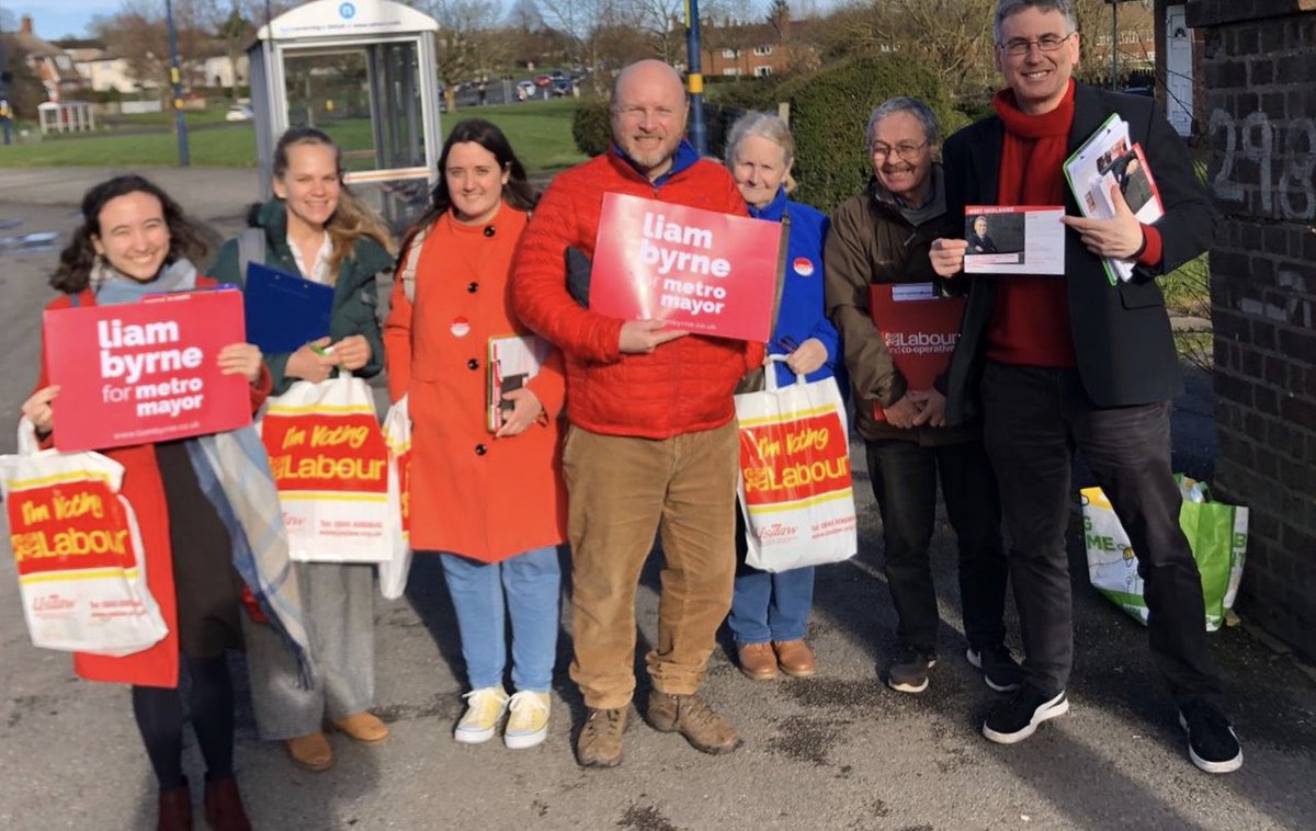 liambyrnemp's tweet photo. Taking the fight to the #Tories with @SimonFoster4PCC out in Bartley Green today! 

Residents want 
🏘 More homes people can actually afford 
🚌 Transport that doesn't take forever 
✅ Positive things for young people to do 

That's why we need a @uklabour mayor! #LetsStartNow 🌹 https://t.co/X0EfF73hnj