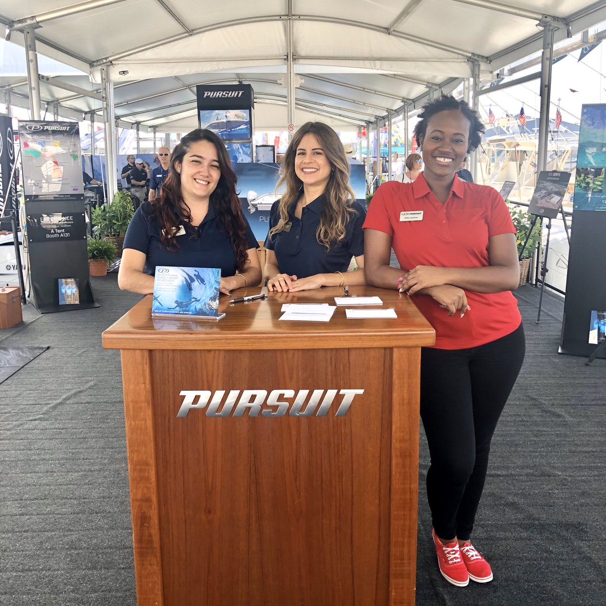 MIAFusionAgency's tweet photo. #MIBS2020 was a great success! Thank you to our lovely hostesses for representing #seakeeper_inc
@TiaraYachts 
@RegulatorMarine 
#PursuitBoats
#miamifusionagency https://t.co/Cht4dboJs0