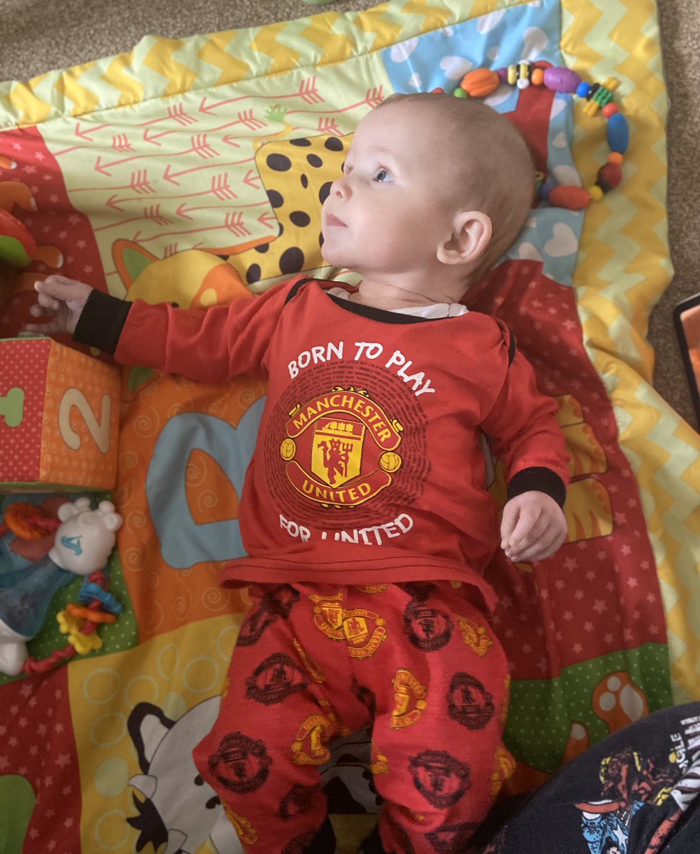 steph_000007's tweet photo. The little man happy with the win today!! 😍😍 #ManchesterUnited #BornARed https://t.co/PsasHMobuT