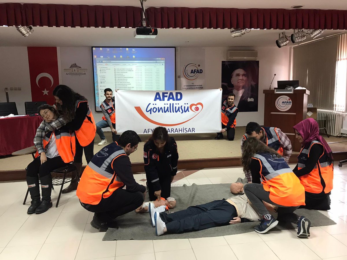 afad_afyon's tweet photo. AFAD Gönüllülerinizin eğitimleri devam ediyor. Bu hafta sonu İl Sağlık Müdürlüğü işbirliği ile “Temel İlk Yardım Eğitimi” gerçekleştirildi. 
@AFAD_gonullu #AFAD #Afad_gonullu https://t.co/3ExJj9rfpa