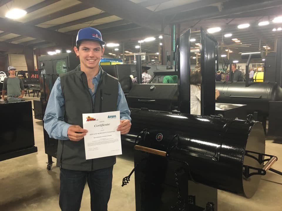 georgetownffa's tweet photo. Another great show at the San Antonio Ag Mech Show! Hunter brought home a 3rd place in his class! Joseph brought home a 4th place in his class! @GeorgetownHS @CTEShrek @GeorgetownISD @ccmrgisd @GISD_CTE @Mr_B_Johnson https://t.co/gZdECEfJ2q