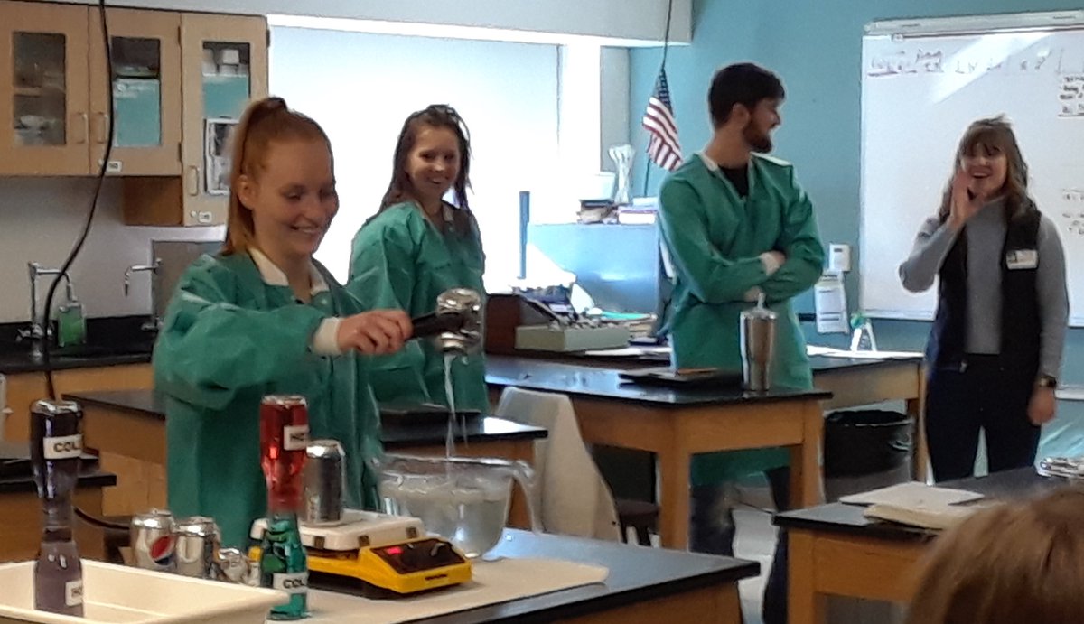 BaylesTaryn's tweet photo. An awesome start to our CHE 613 outreach projects with @abby_hdaniels @evkendall17 @megganrosie at South Side Area High School in Hookstown, PA @SSSDRAMS #itsgoodtobecheme @PittEngineering @ChemePitt @PittChemEugrad @PittAIChE Thank you Mrs. Satler &amp; your amazing Chemistry class! https://t.co/Dkg6ftybvl