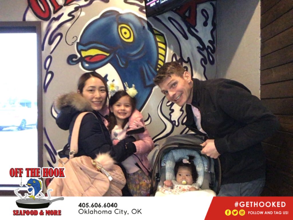 jSHIMb's tweet photo. Had to get some crawfish for papa! #OffTheHookOKC #buzzybooth @offthehookokc https://t.co/ODAeW3HlVO