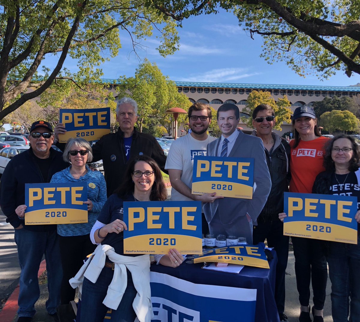 MarinforPete's tweet photo. Come find us at the Marin County Civic Center Farmers Market! Get your Pete Gear and help @PeteButtigieg #WinTheEra https://t.co/ojZ3QvghLU