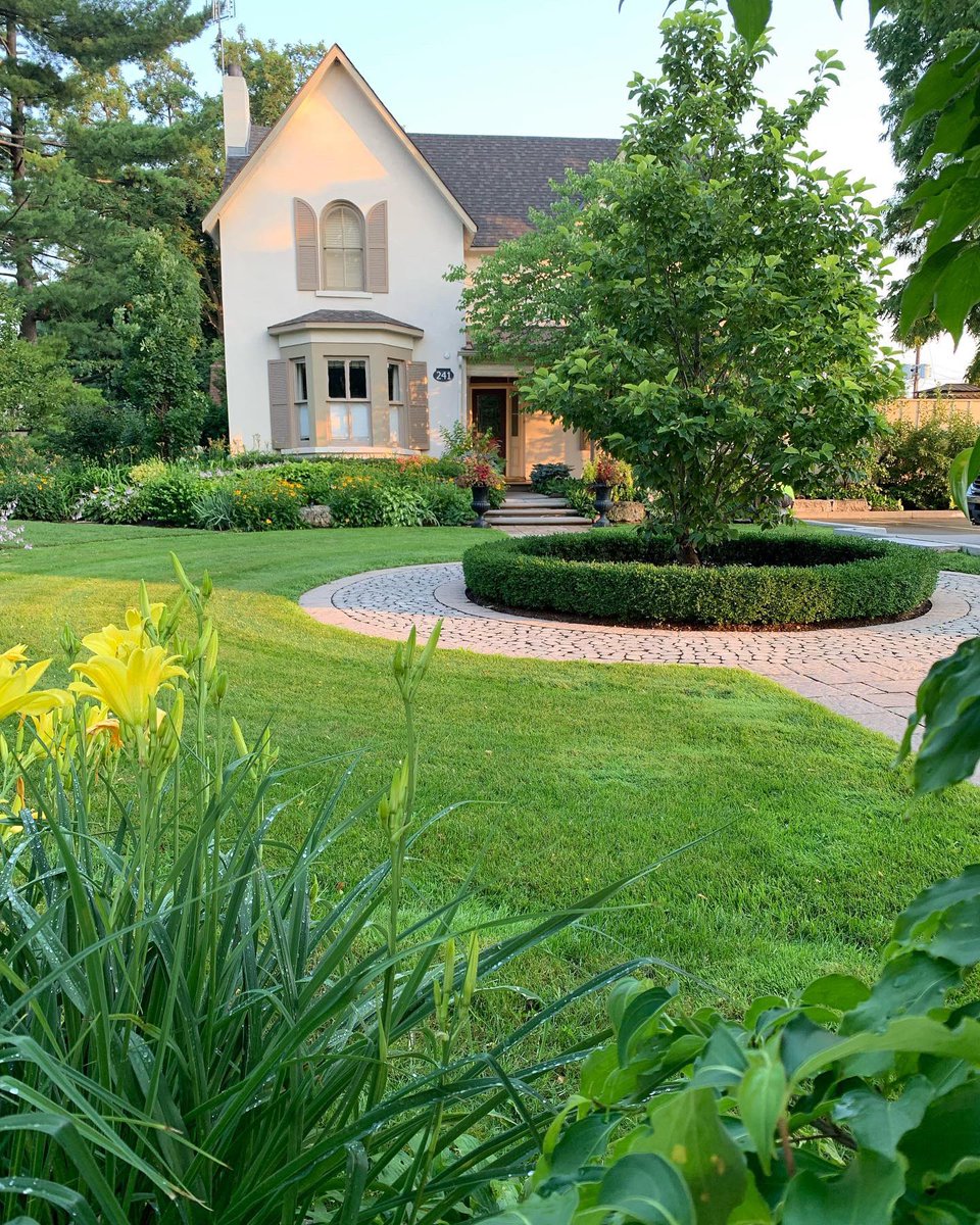 Is it spring yet?!! #spring #landscaping #landscapecontractor #garden #gardendesign