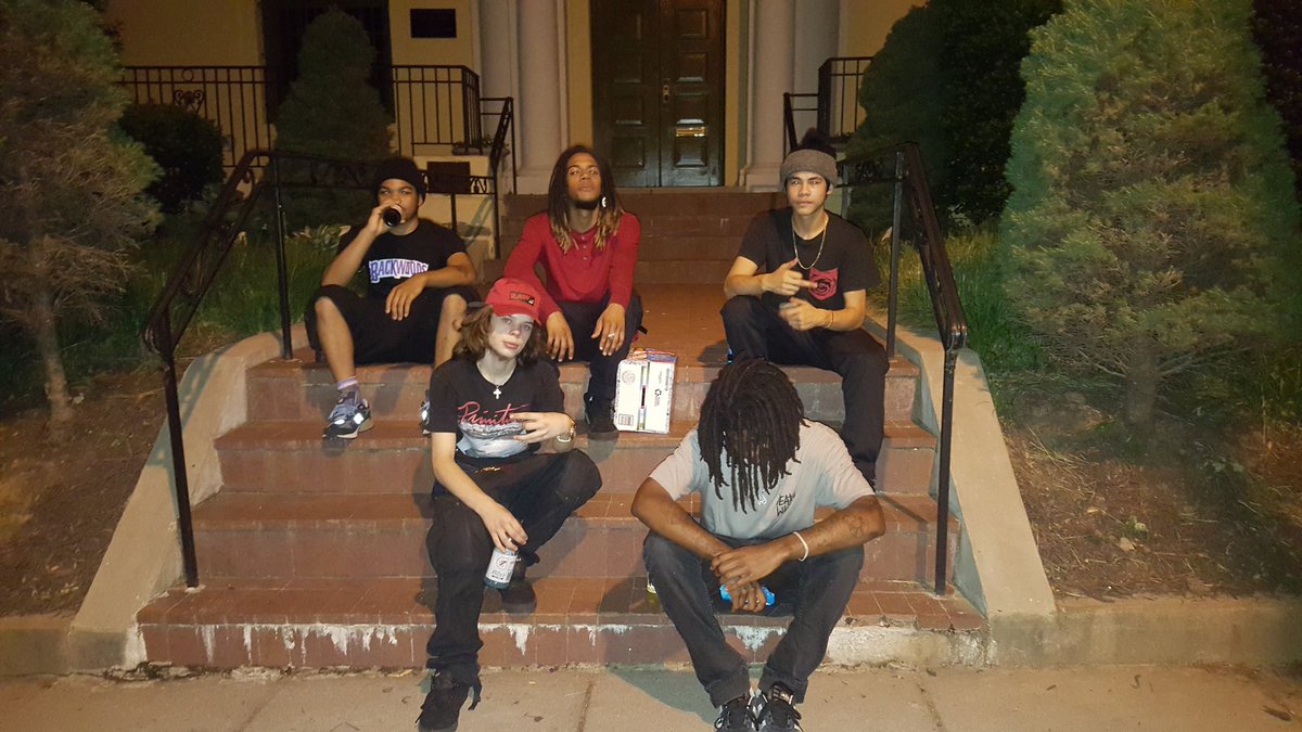 HueyLookAlike's tweet photo. You got me hurting bro literally can't keep it together today. missing you like fuck and I'm not the only one. See you soon brother โค๏ธ๐คโค๏ธ๐ค
#RIPbp https://t.co/TGjM9eP1kQ