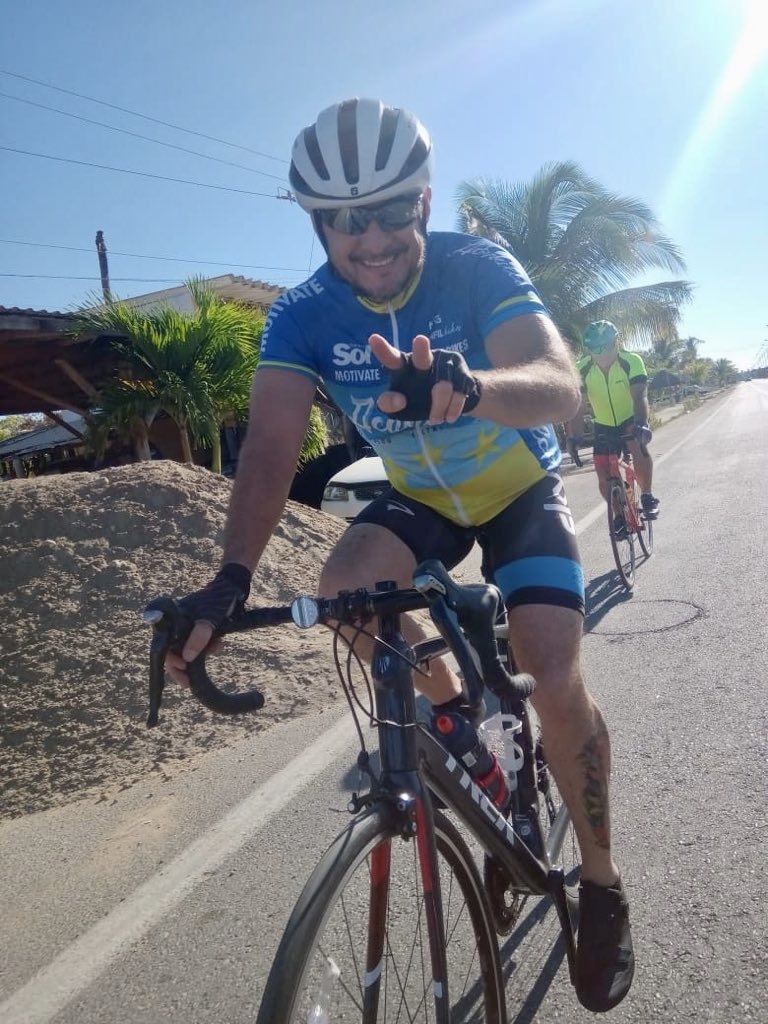 checogodinez's tweet photo. Estamos listos para el #TourDeAcapulco #72Km
De #BarraDeCoyuca a #BarraVieja @motivatemx #Acapulco #TurismoDeportivo #AcaBikes
Gracias al @Gob_Guerrero y a nuestro amigo @HectorAstudillo promotor incansable del #Ciclismo 🚴♀️🚴🏼♂️🚴🏼
Sábado 29 de Febrero 2020 https://t.co/ji3YTAoB60