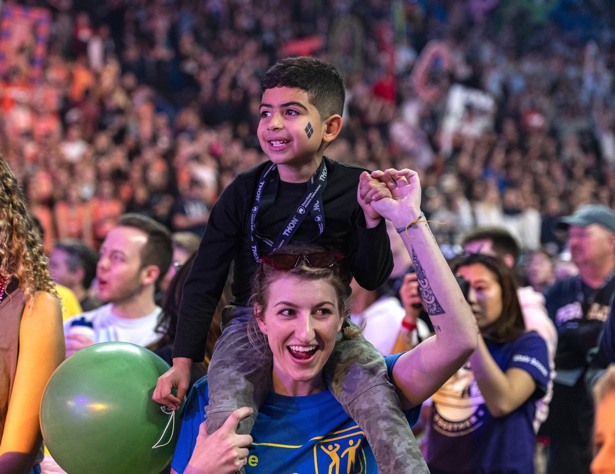 penn_state's tweet photo. We @THON so little cubs can one day be Nittany Lions 🎗 https://t.co/2c5ezyioRR