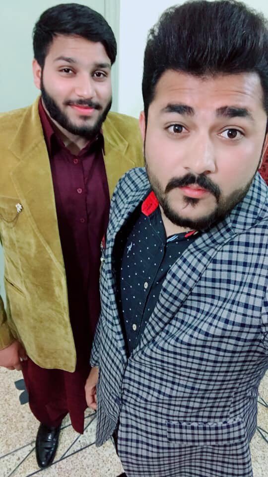 ShoaibPmln's tweet photo. 🎉#Attend_Wedding_Ceremoney🎉
    ⚡️ #Daughter_Of_Justice_Shahid_Mubeen⚡️
😍#Brother_Of_Boss_MNA_Waheed_Alam_Khan😍

🎉#Attend_wedding_ceremoney ⚡️daughter of 💗#Justice_Shahid_Mubeen brother of 💝#Big_Boss_MNA_Waheed_Alam_khan in #Flatie’s_hotel. Senior judges also here. https://t.co/KMfCkaQ4jr