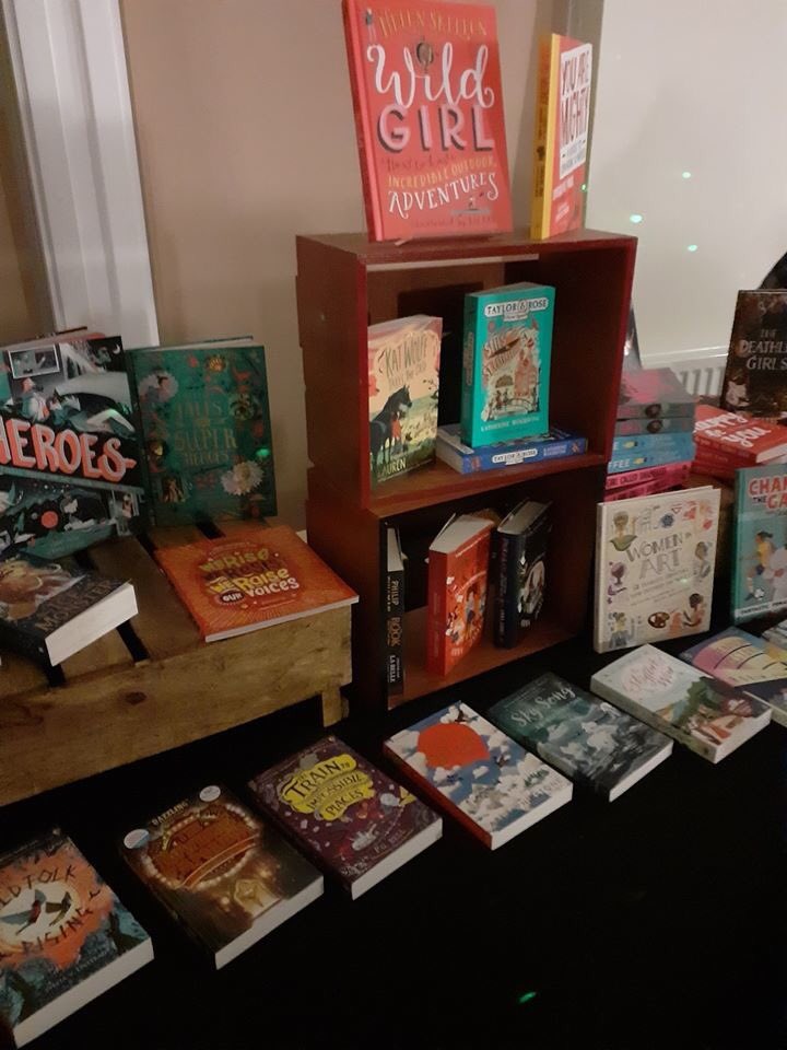 #WTD2020  photos! Thanks again to <a href="/ForumBooks/">Forum Books + the bound + The Accidental Bookshop</a>  😊